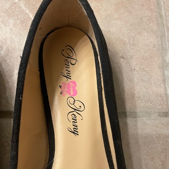 Black flats with glitter heart - Picture 3 of 7